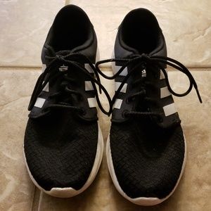 Adidas Women's Athletic Shoe Size 8